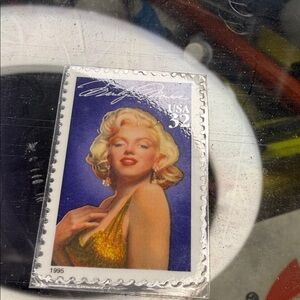 Marilyn Monroe 1995 Stamp Replica Magnet - Blue & Gold